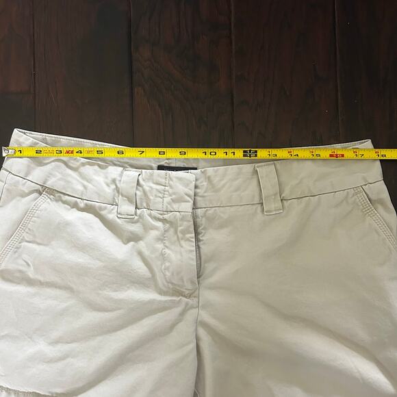 Women's Tommy Hilfiger 100% cotton Khaki Chino Shorts sz 12 Preppy Normcore - Picture 6 of 9